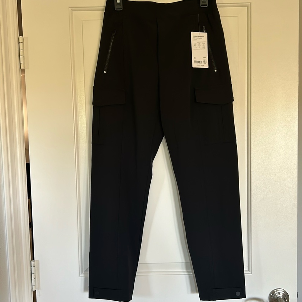 Athleta Endless Cargo Pant. Size 6, NWT